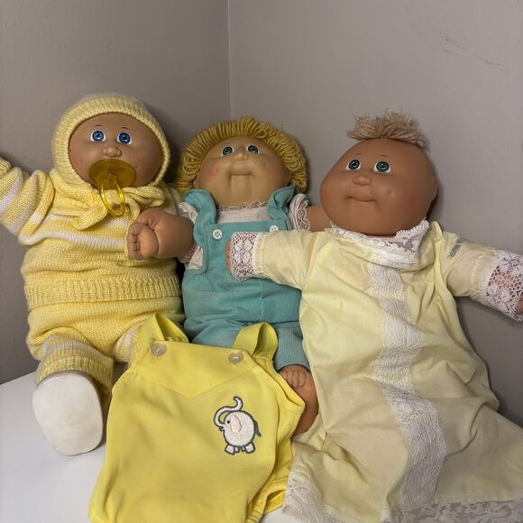 Vintage Bundle Coleco Cabbage Patch Dolls Babies Appalachian Art 1982 Set of 3 - Picture 1 of 12